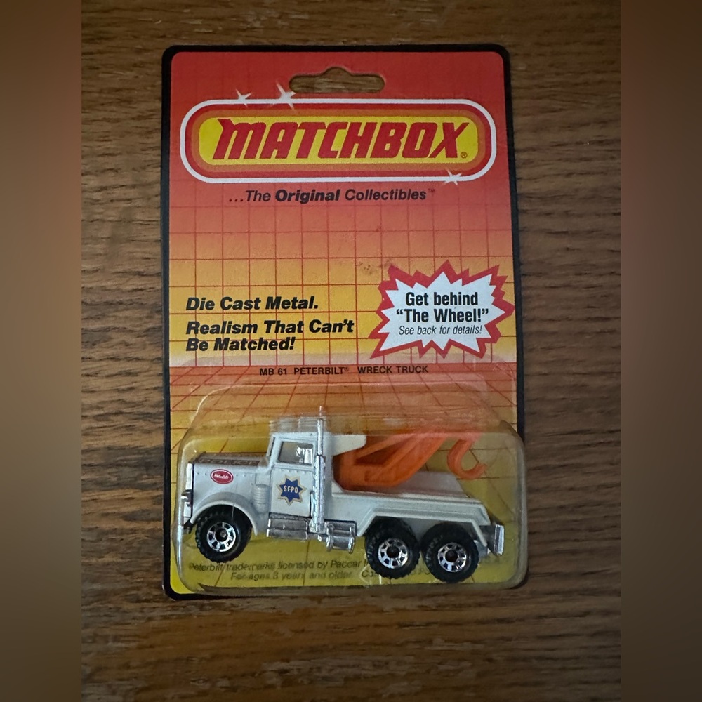 Matchbox die cast metal Peterbuilt Wreck Truck vintage new in box - Picture 1 of 3